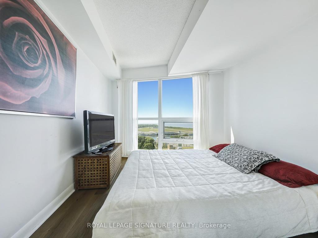 









600


Fleet

Street, 2405,
Toronto,




ON
M5V 1B7

