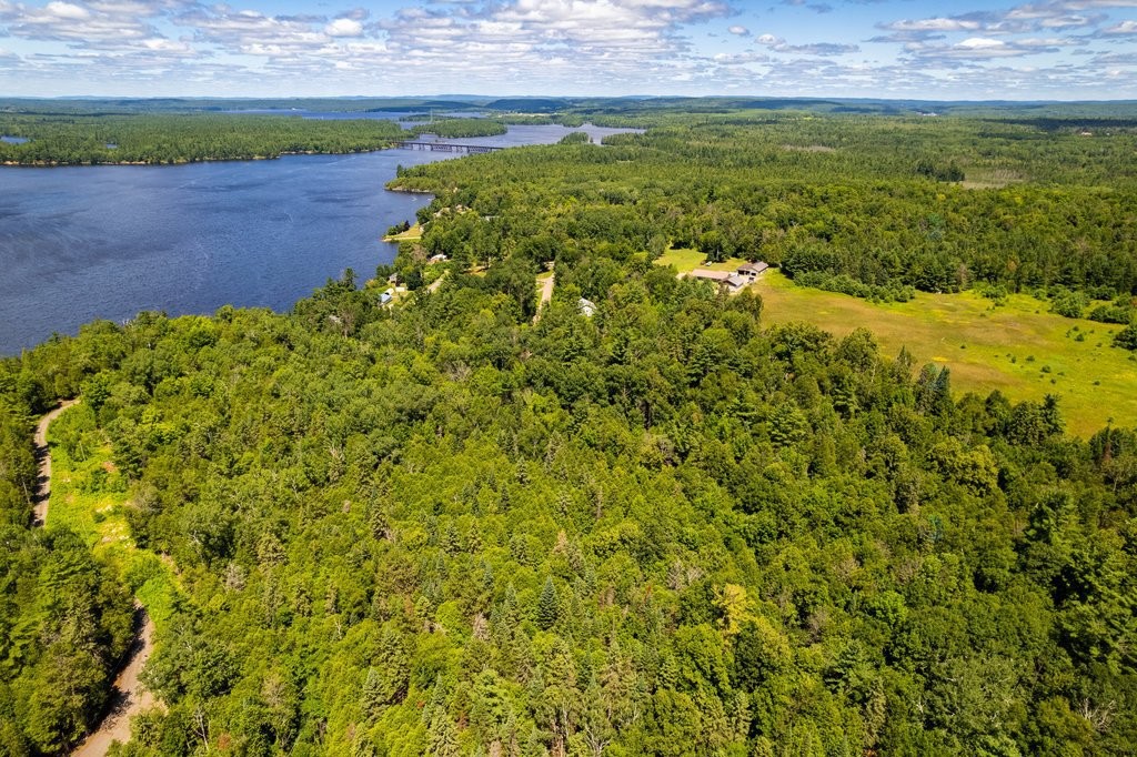 












Ch. Rivière Outaouais

,
Portage-du-Fort,







QC
J0X2T0

