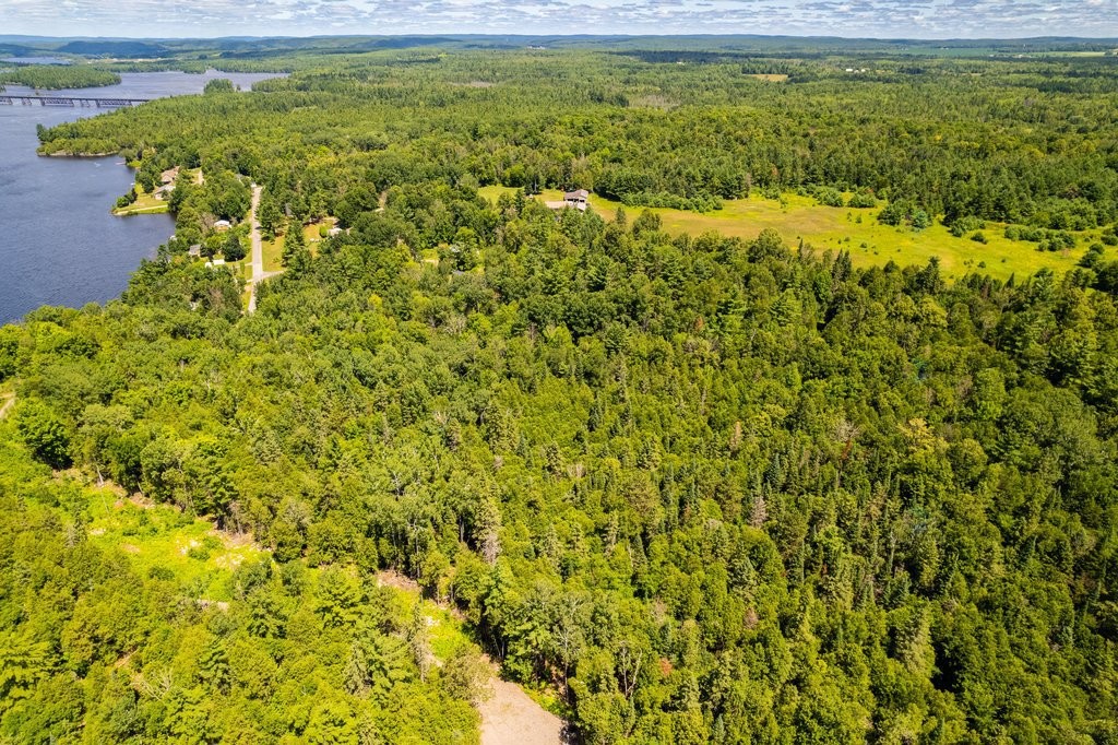 












Ch. Rivière Outaouais

,
Portage-du-Fort,







QC
J0X2T0

