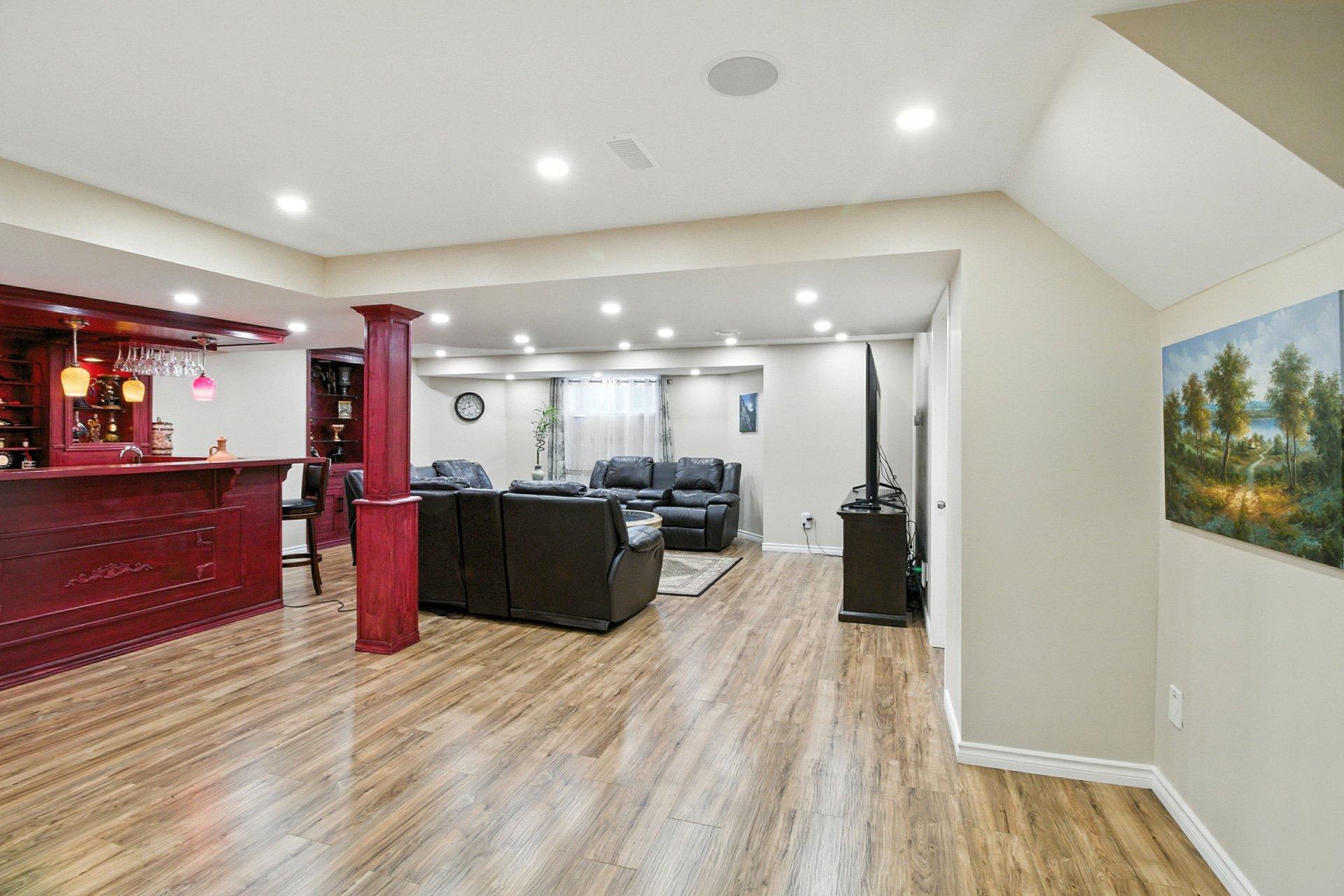 









87


Rue du Golf

,
Gatineau (Aylmer),




QC
J9J3V4

