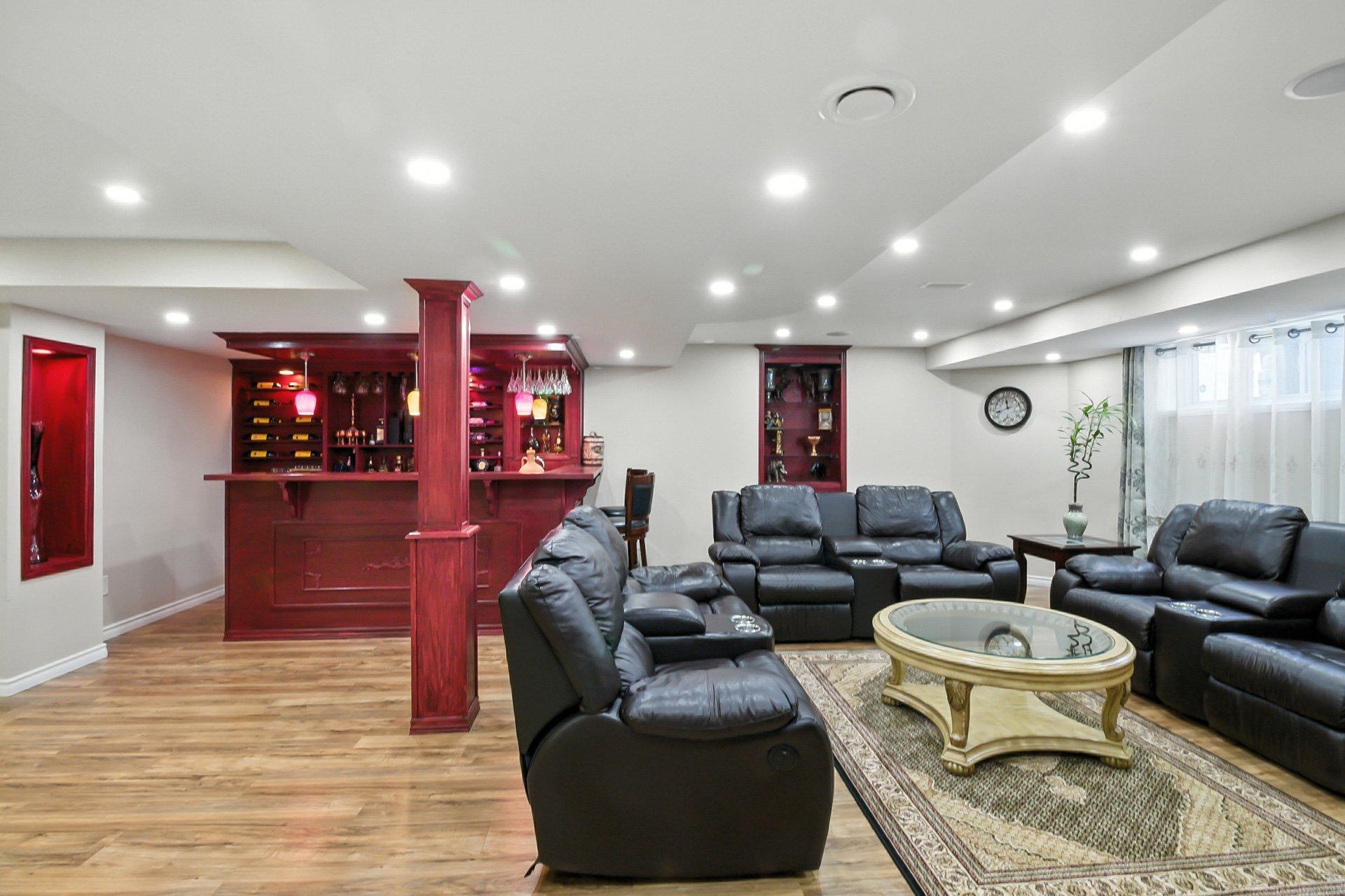 









87


Rue du Golf

,
Gatineau (Aylmer),




QC
J9J3V4

