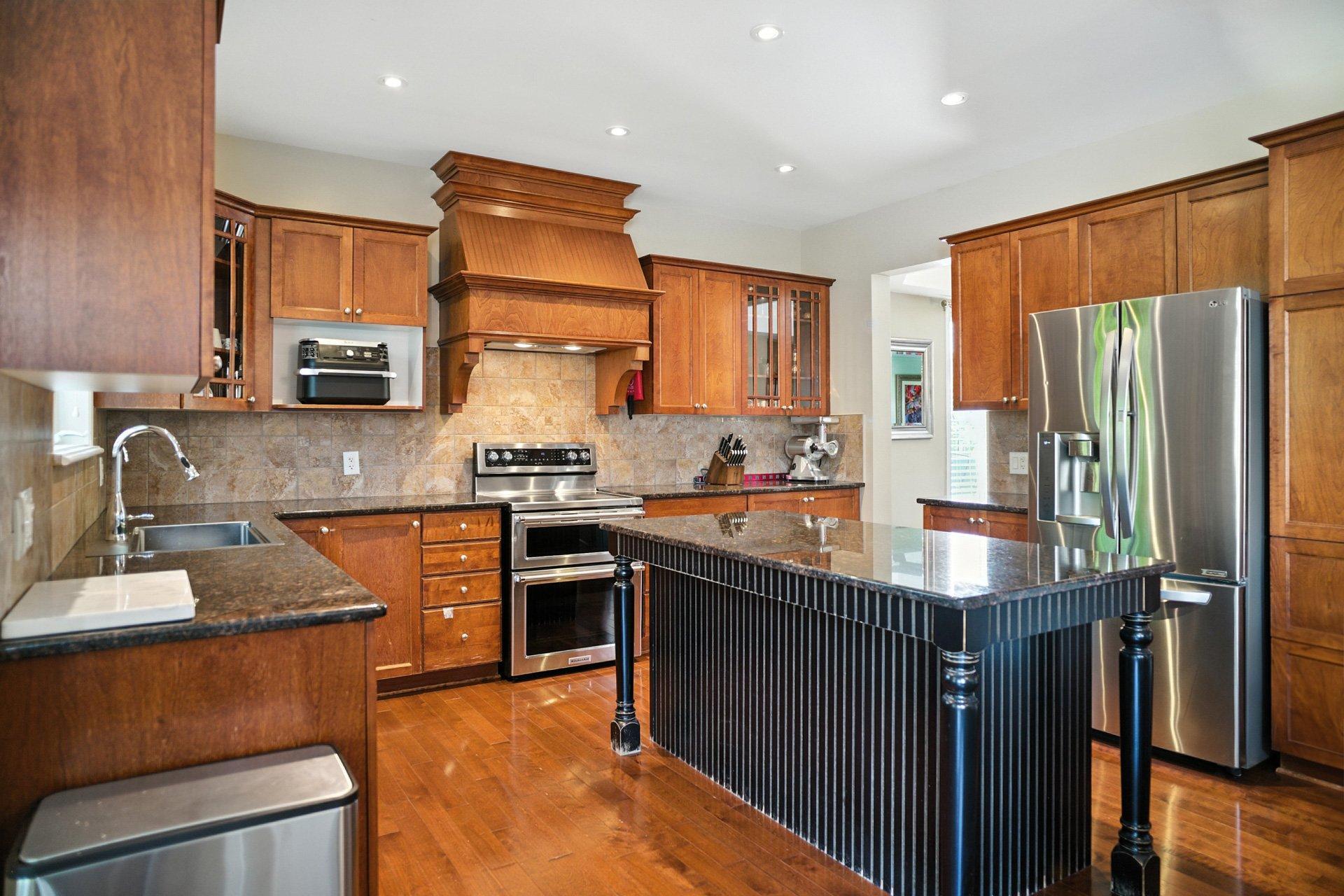 









87


Rue du Golf

,
Gatineau (Aylmer),




QC
J9J3V4

