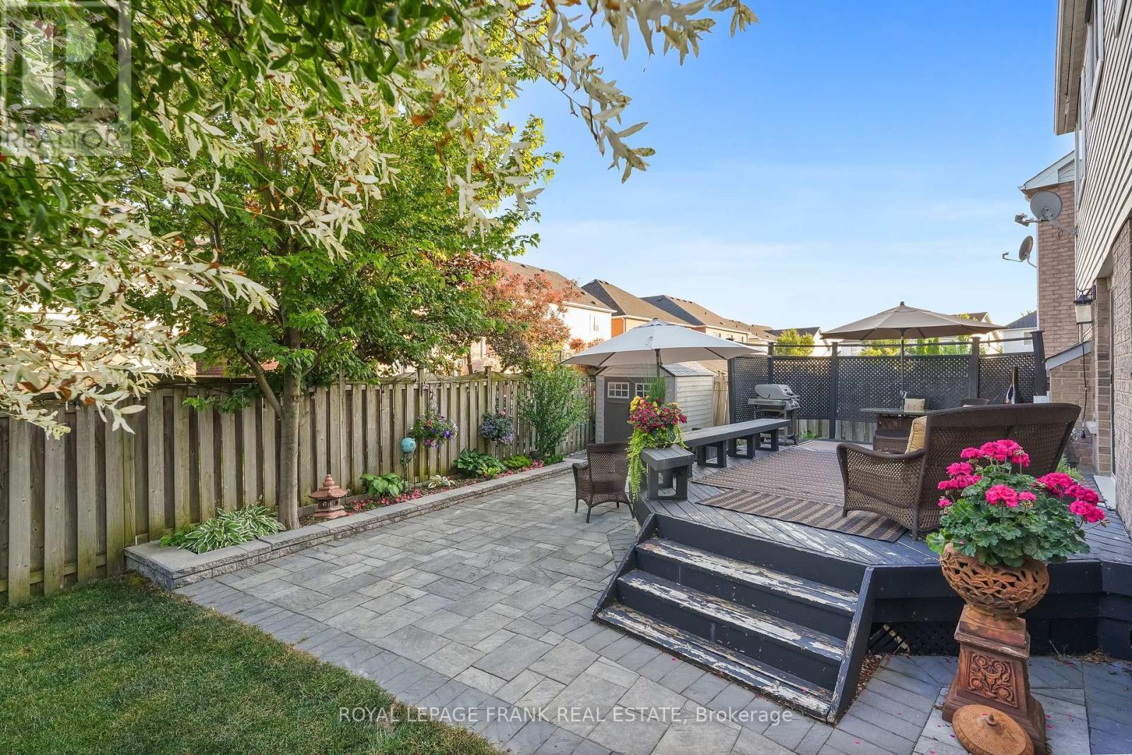 












9 HOLLOWAY DRIVE

,
Ajax (South East),




Ontario
L1Z1M5

