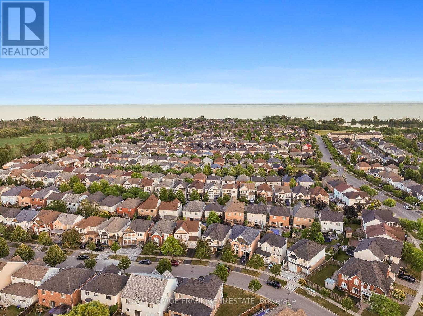 












9 HOLLOWAY DRIVE

,
Ajax (South East),




Ontario
L1Z1M5

