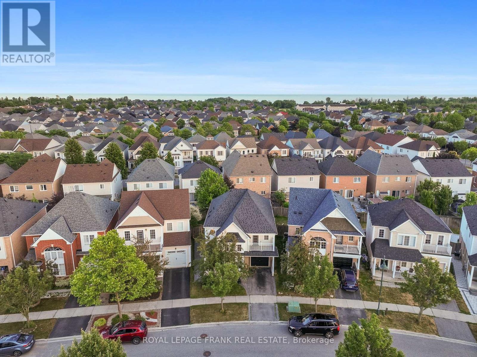 












9 HOLLOWAY DRIVE

,
Ajax (South East),




Ontario
L1Z1M5

