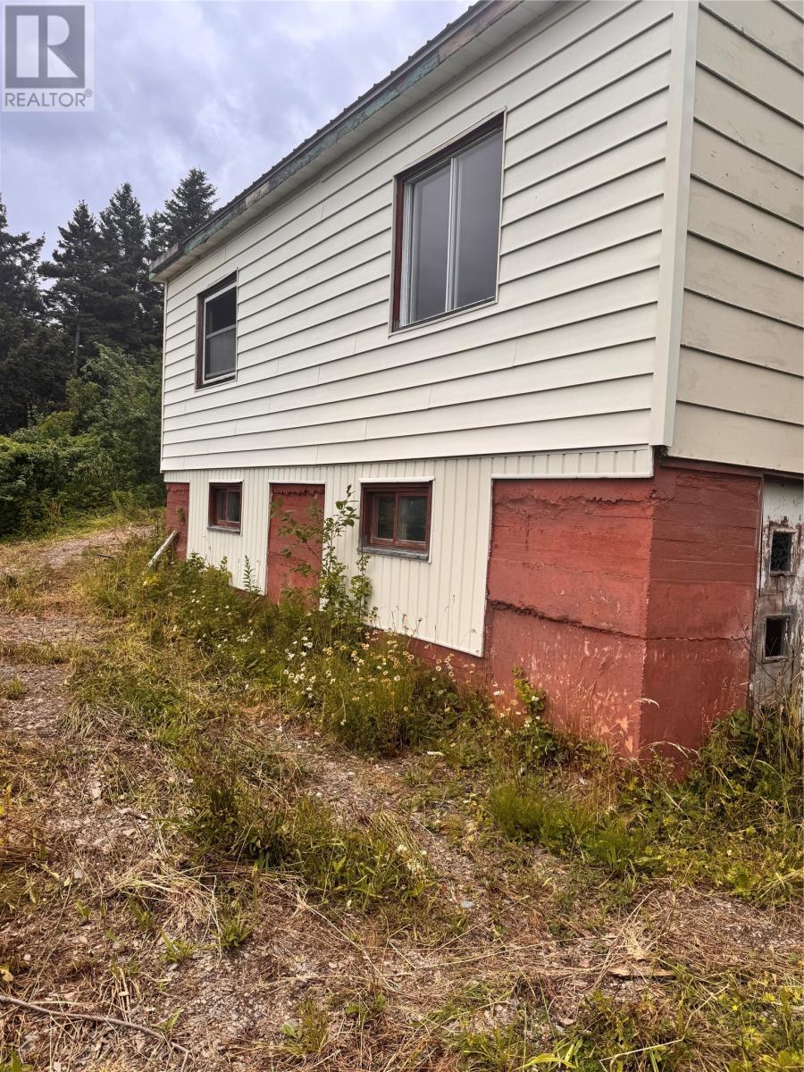 












5 White's Road

,
Christopher's Cove,




Newfoundland & Labrador
A2H7E8

