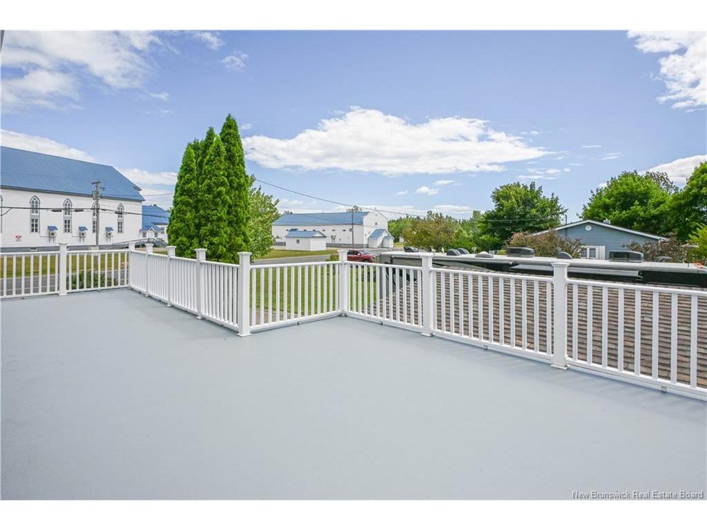 









1726


335

RTE,
Saint-Simon,




NB
E8P 2B5

