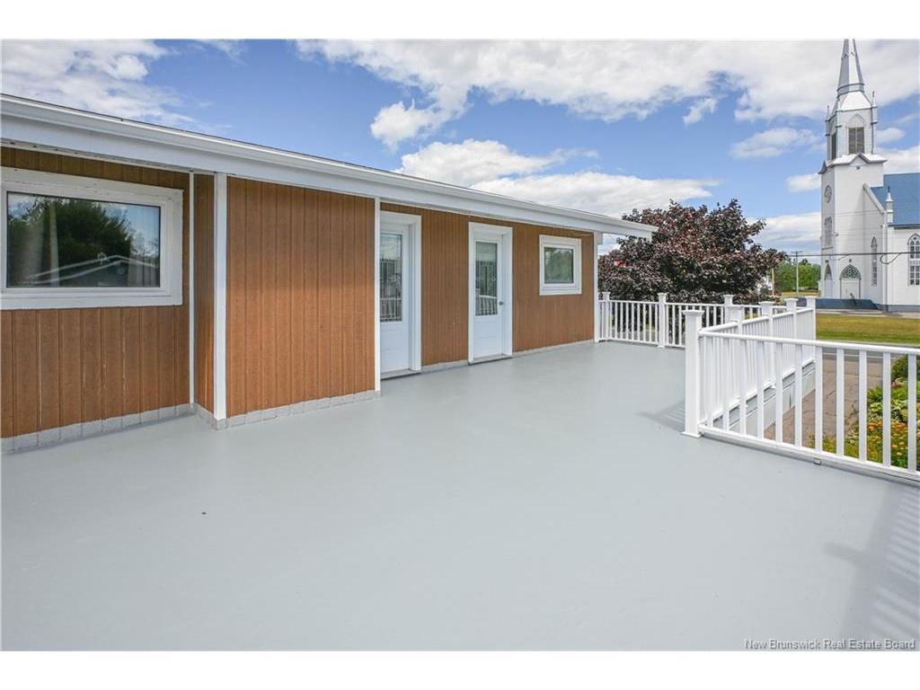 









1726


335

RTE,
Saint-Simon,




NB
E8P 2B5

