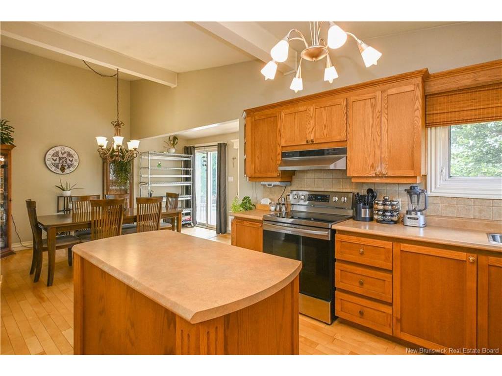 









1726


335

RTE,
Saint-Simon,




NB
E8P 2B5

