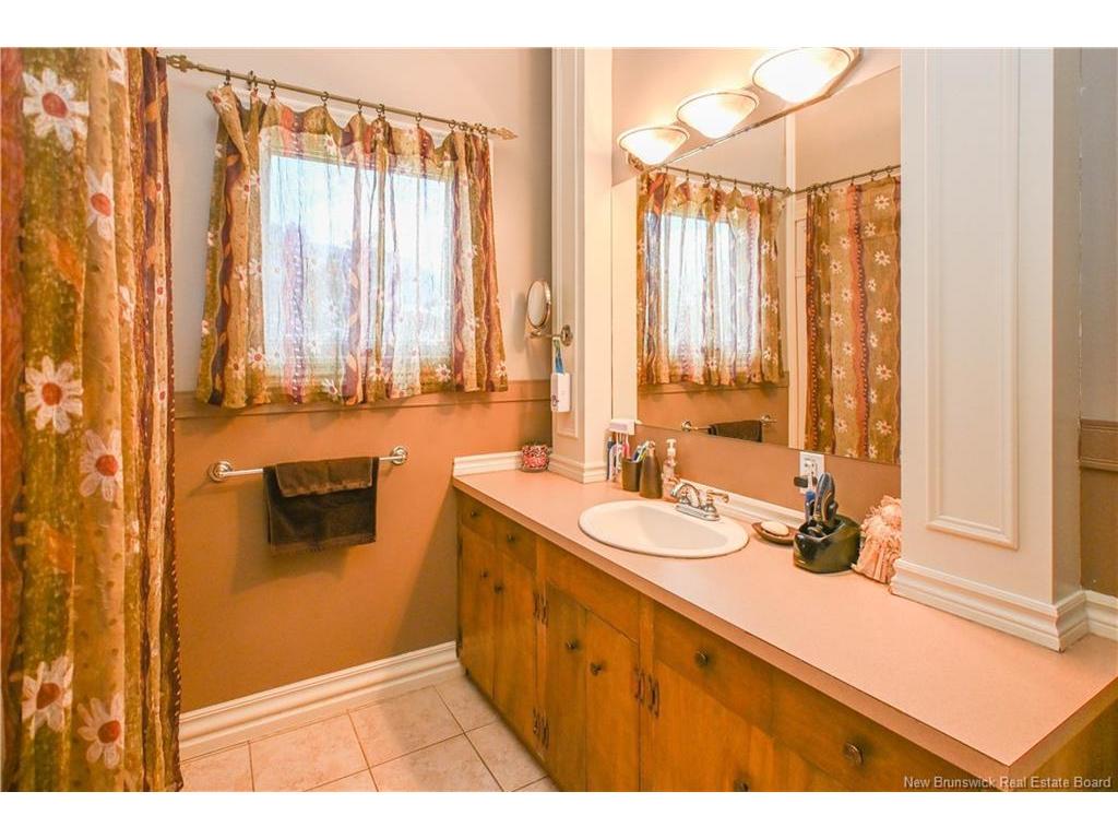 









1726


335

RTE,
Saint-Simon,




NB
E8P 2B5

