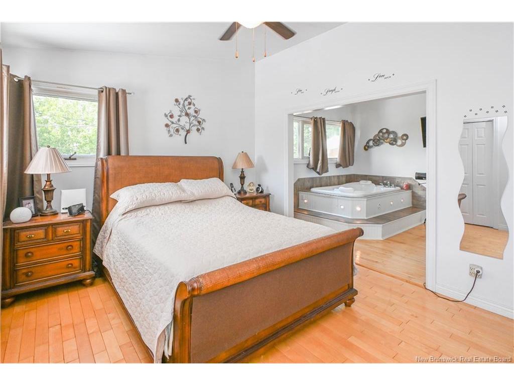 









1726


335

RTE,
Saint-Simon,




NB
E8P 2B5

