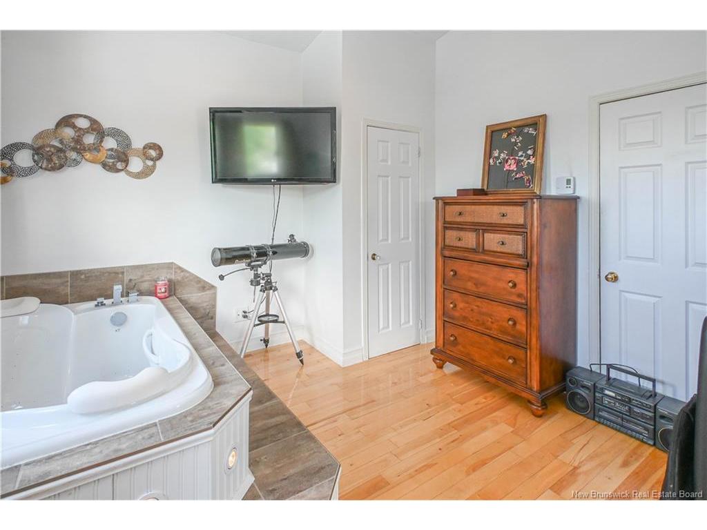 









1726


335

RTE,
Saint-Simon,




NB
E8P 2B5

