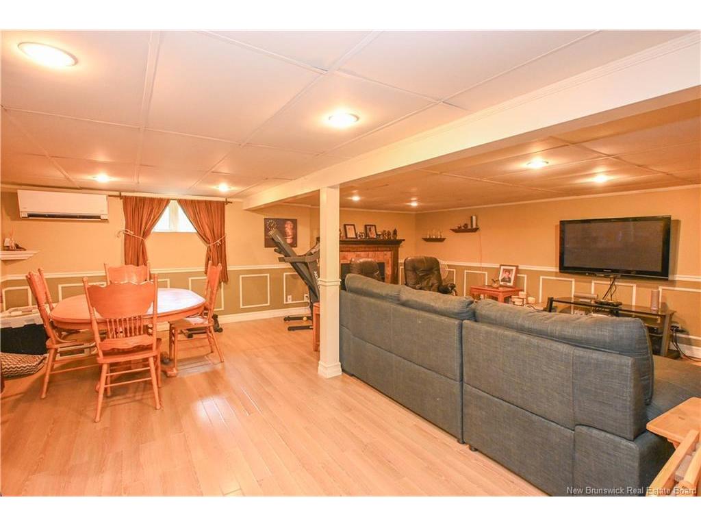 









1726


335

RTE,
Saint-Simon,




NB
E8P 2B5

