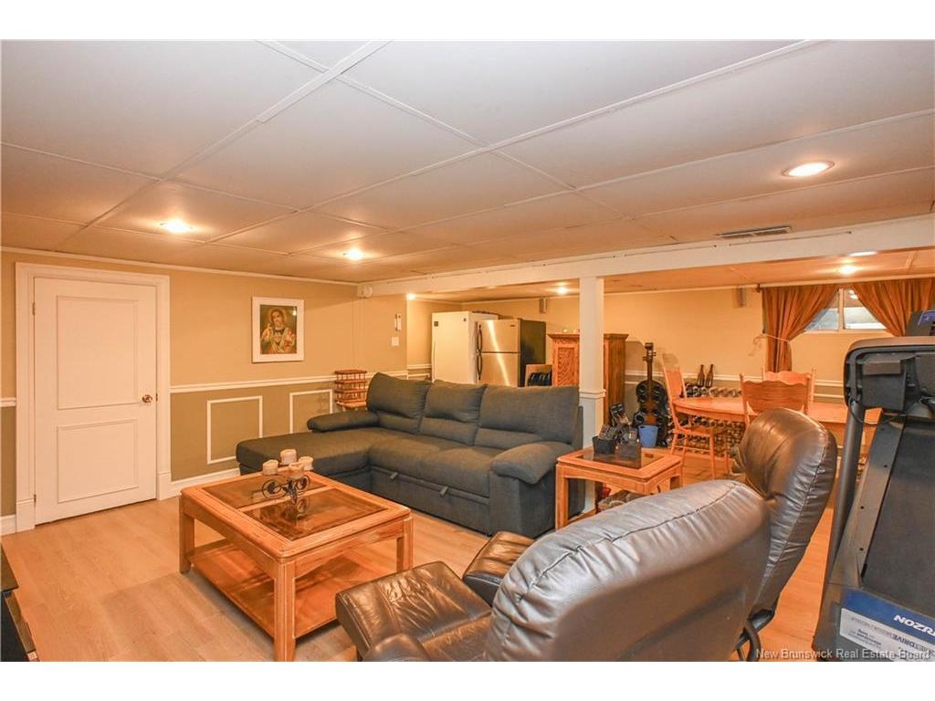 









1726


335

RTE,
Saint-Simon,




NB
E8P 2B5

