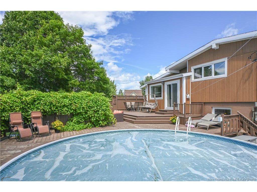 









1726


335

RTE,
Saint-Simon,




NB
E8P 2B5


