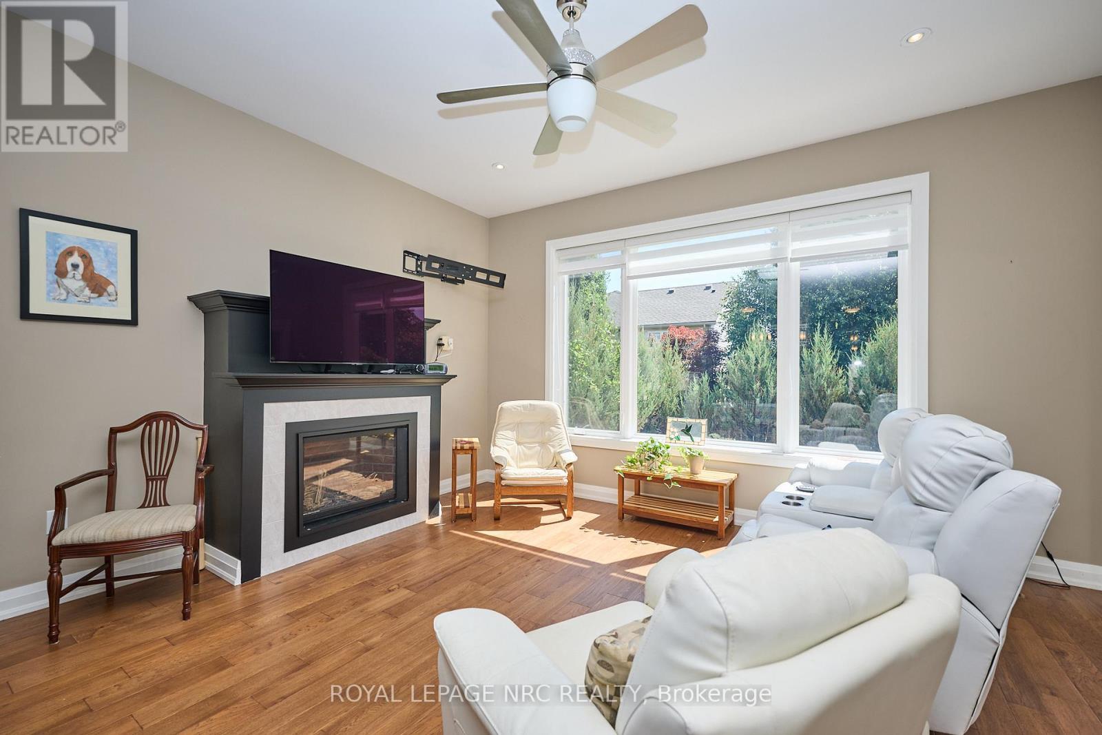 












19 FRANCESCO CRESCENT

,
St. Catharines (Rykert/Vansickle),




Ontario
L2S4C7

