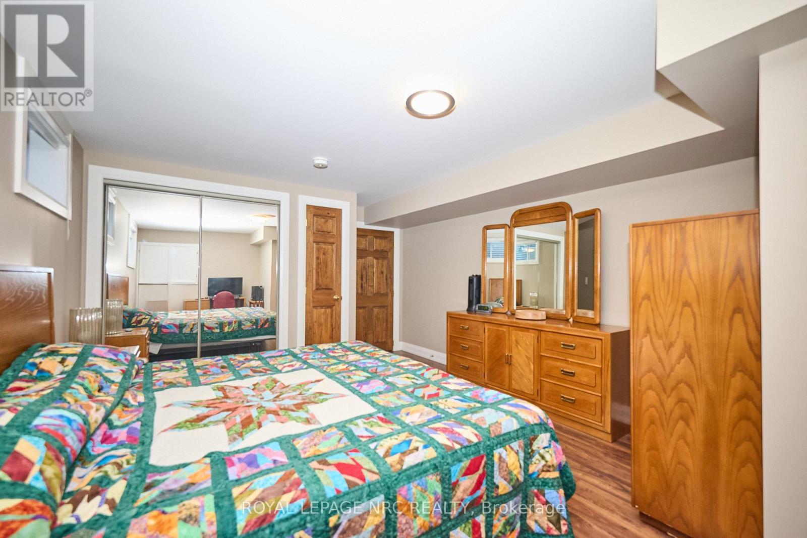 












19 FRANCESCO CRESCENT

,
St. Catharines (Rykert/Vansickle),




Ontario
L2S4C7

