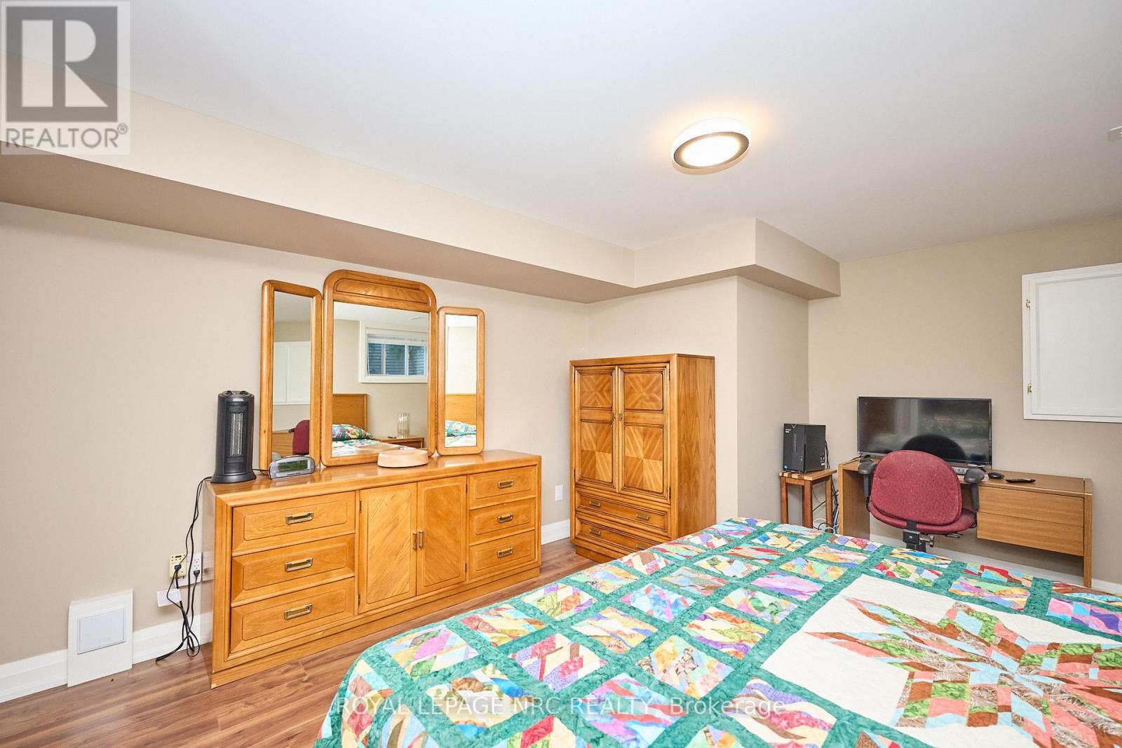 












19 FRANCESCO CRESCENT

,
St. Catharines (Rykert/Vansickle),




Ontario
L2S4C7

