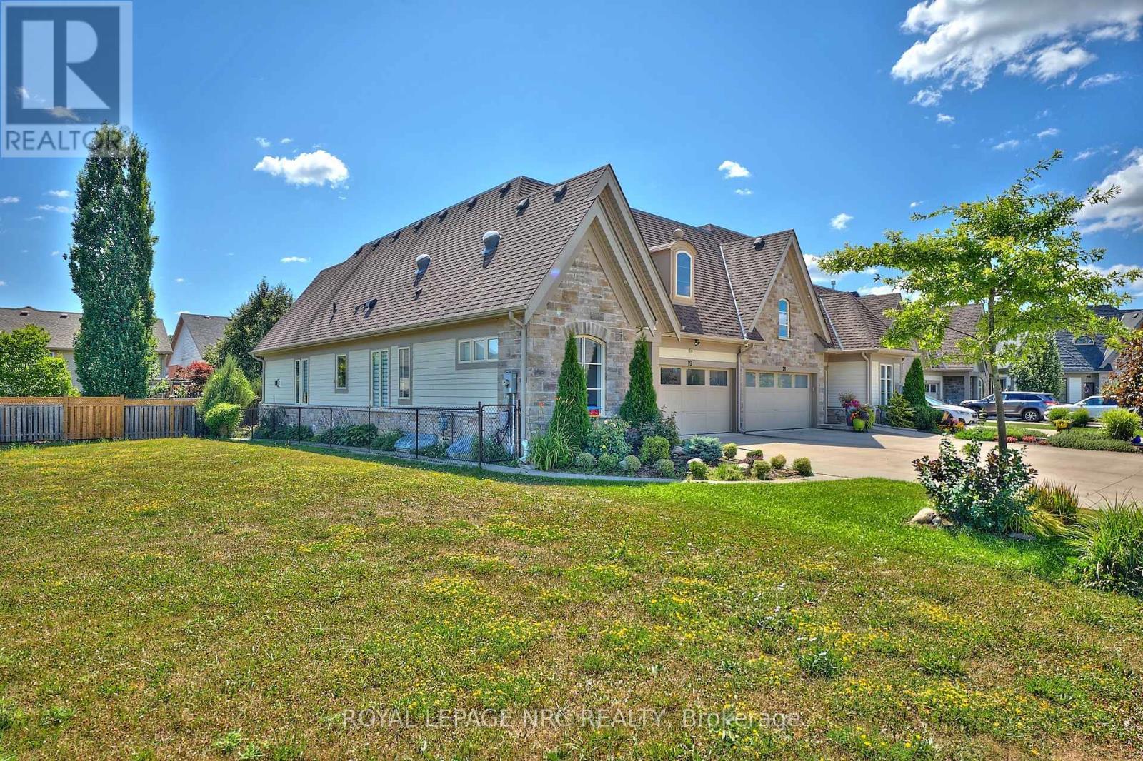












19 FRANCESCO CRESCENT

,
St. Catharines (Rykert/Vansickle),




Ontario
L2S4C7


