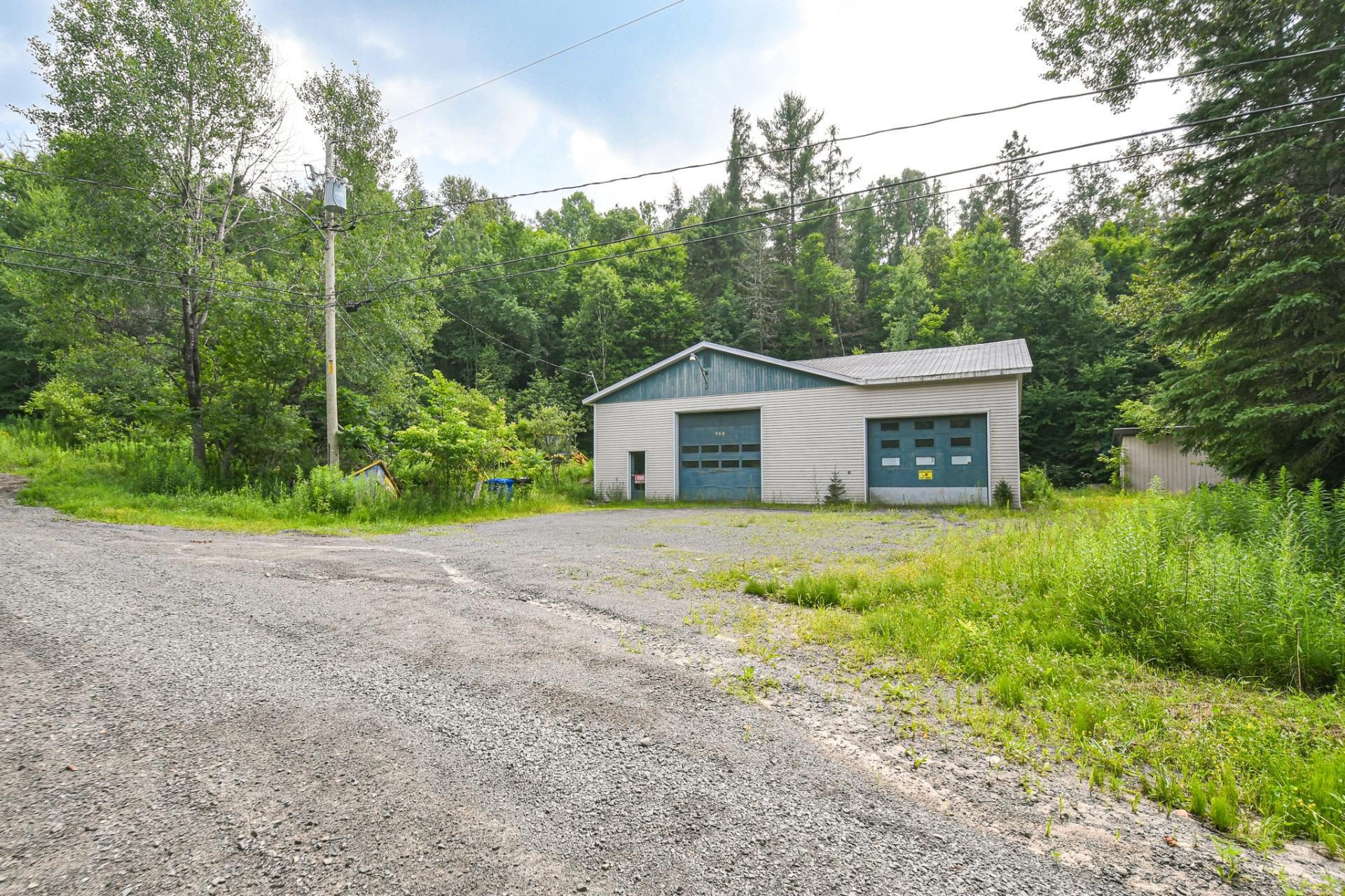 









980


Ch. de la Source

,
Sainte-Adèle,







QC
J8B1K8

