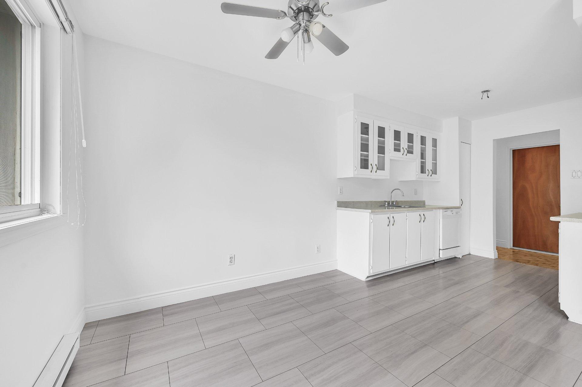









369

 - 370


Rue Desjardins N.

,
Granby,




QC
J2G8L6

