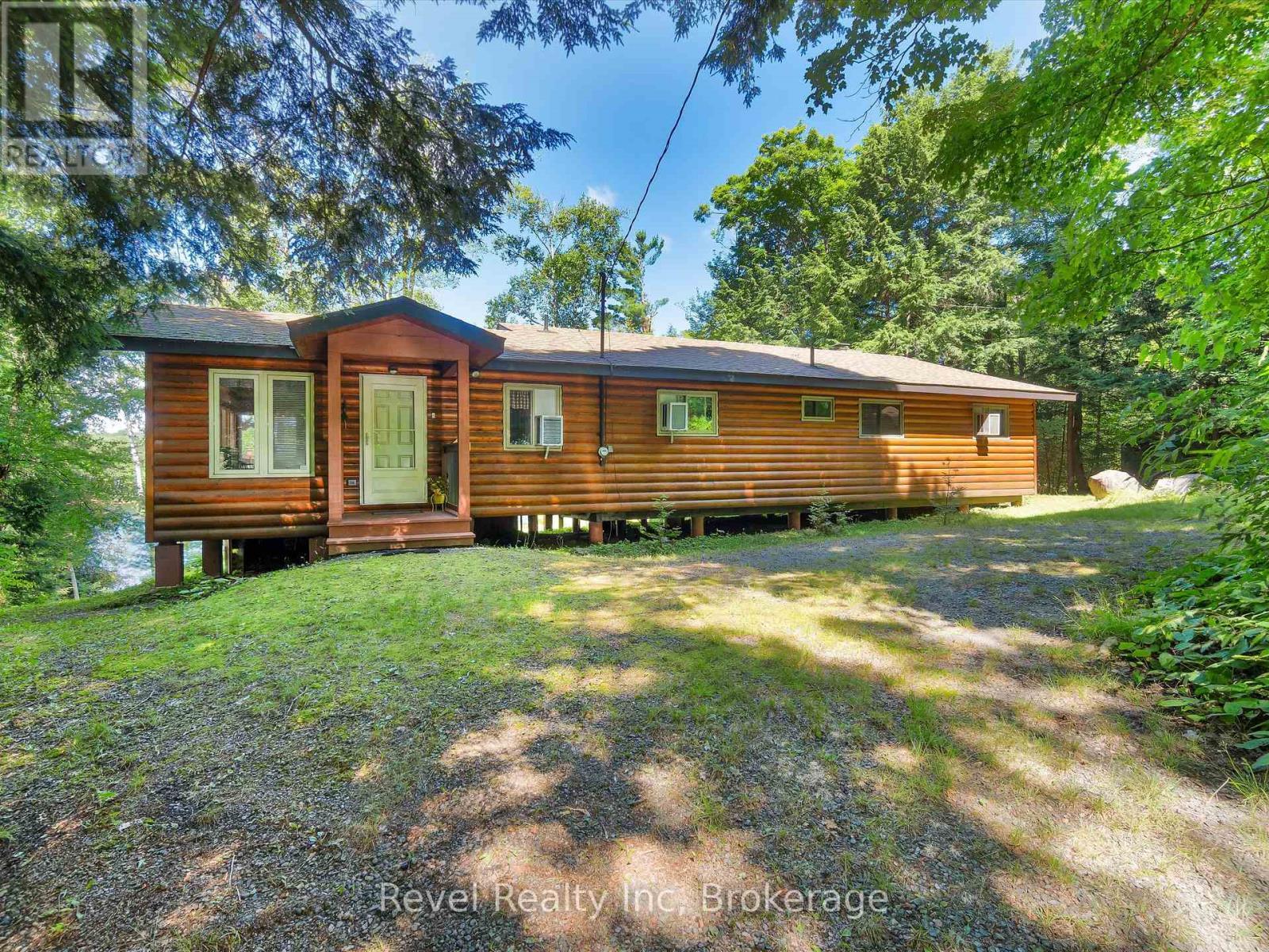 












1022 BIRD LAKE CRESCENT

,
Bracebridge (Oakley),




Ontario
P1L1X1

