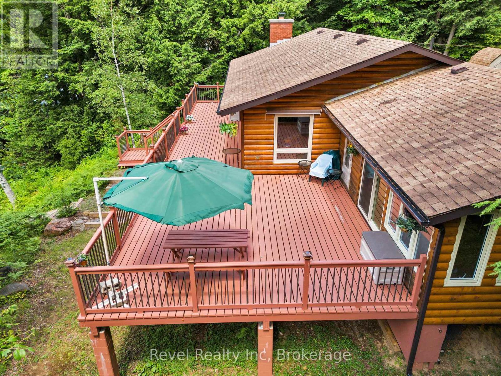 












1022 BIRD LAKE CRESCENT

,
Bracebridge (Oakley),




Ontario
P1L1X1

