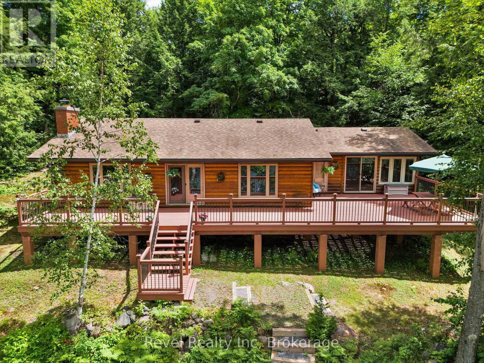 












1022 BIRD LAKE CRESCENT

,
Bracebridge (Oakley),




Ontario
P1L1X1


