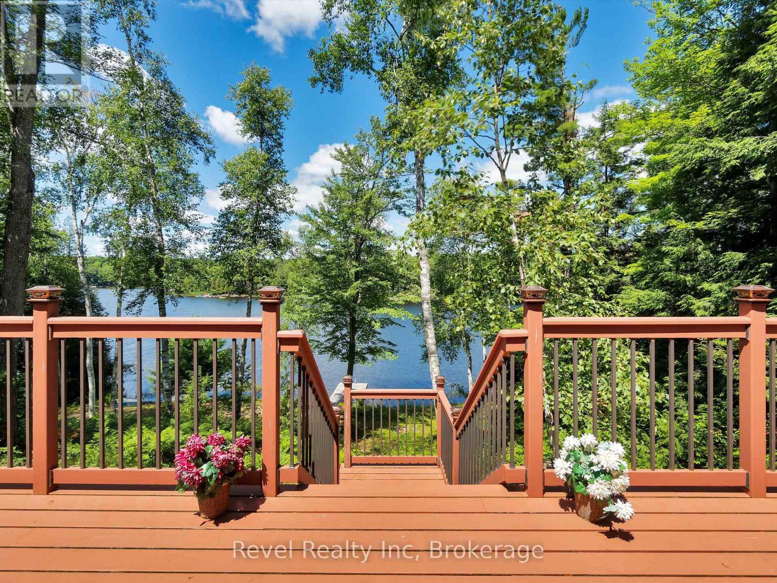 












1022 BIRD LAKE CRESCENT

,
Bracebridge (Oakley),




Ontario
P1L1X1

