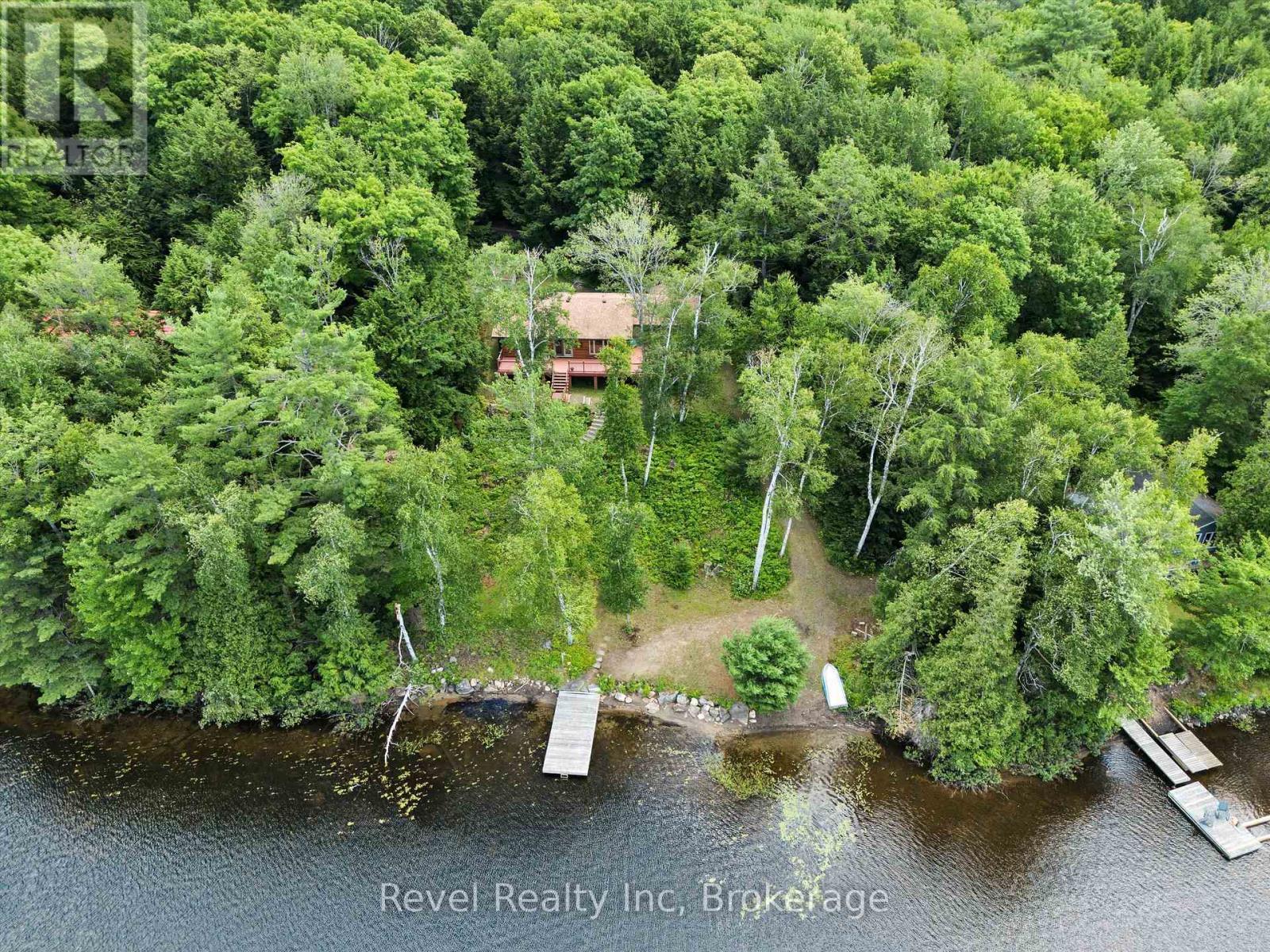 












1022 BIRD LAKE CRESCENT

,
Bracebridge (Oakley),




Ontario
P1L1X1

