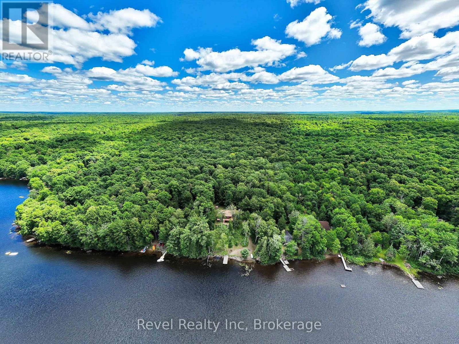 












1022 BIRD LAKE CRESCENT

,
Bracebridge (Oakley),




Ontario
P1L1X1

