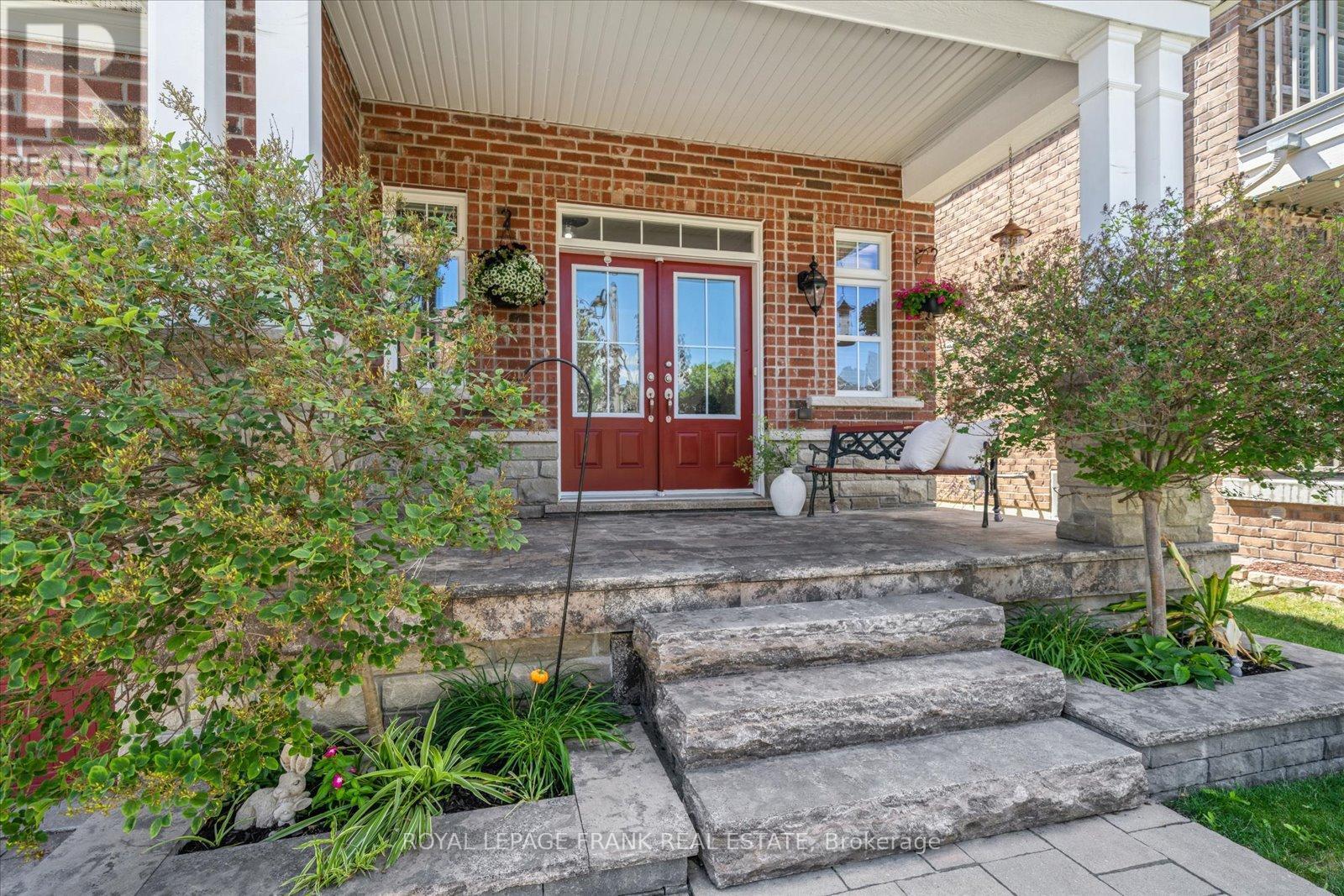 












24 BURNING SPRINGS PLACE

,
Whitby (Brooklin),




Ontario
L1M0K1

