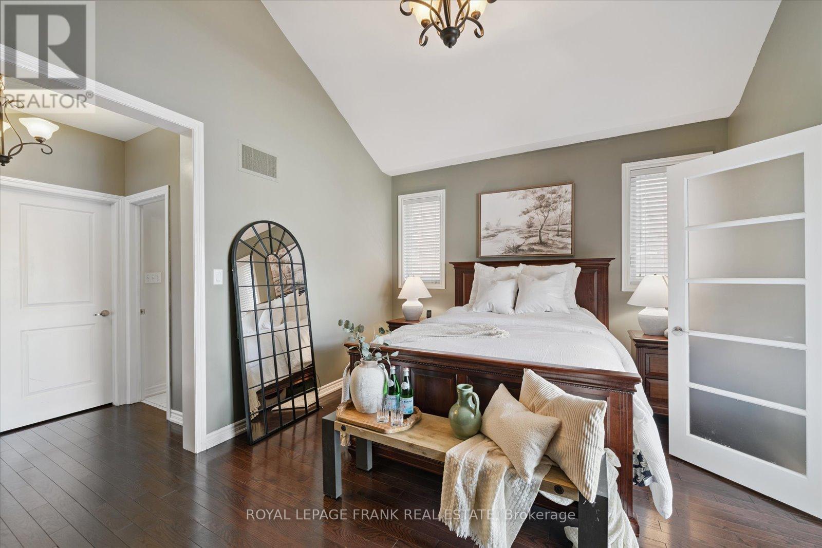 












24 BURNING SPRINGS PLACE

,
Whitby (Brooklin),




Ontario
L1M0K1

