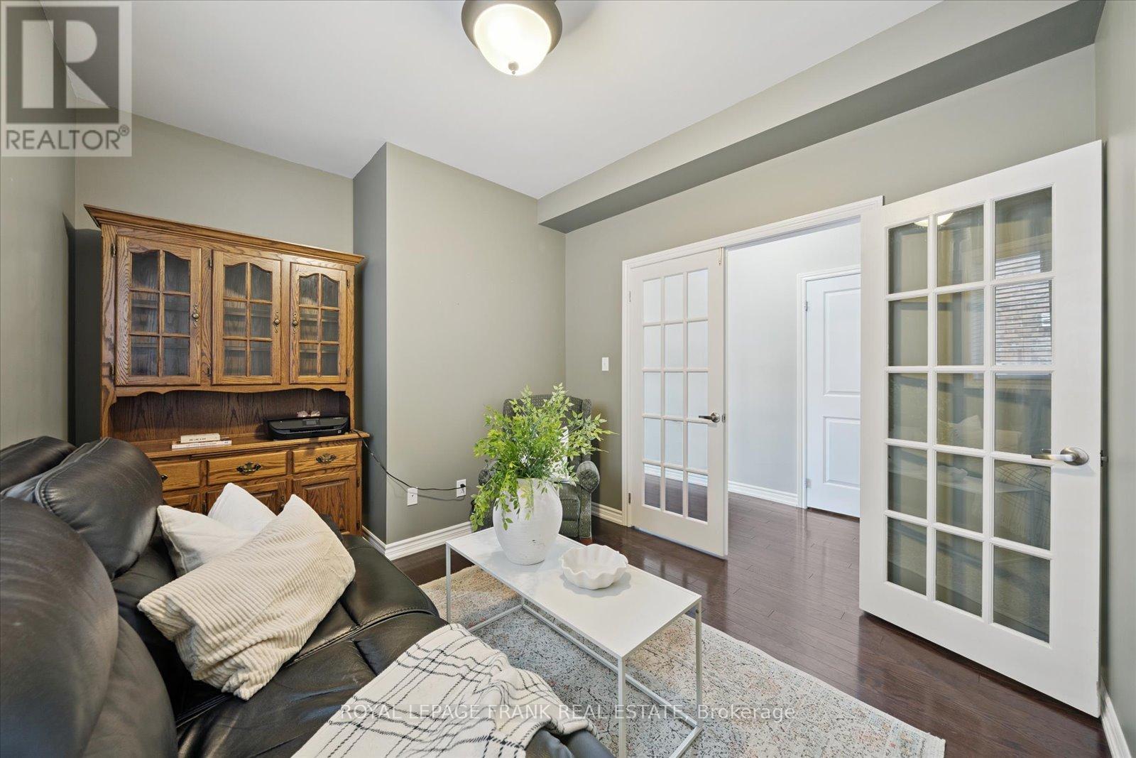 












24 BURNING SPRINGS PLACE

,
Whitby (Brooklin),




Ontario
L1M0K1

