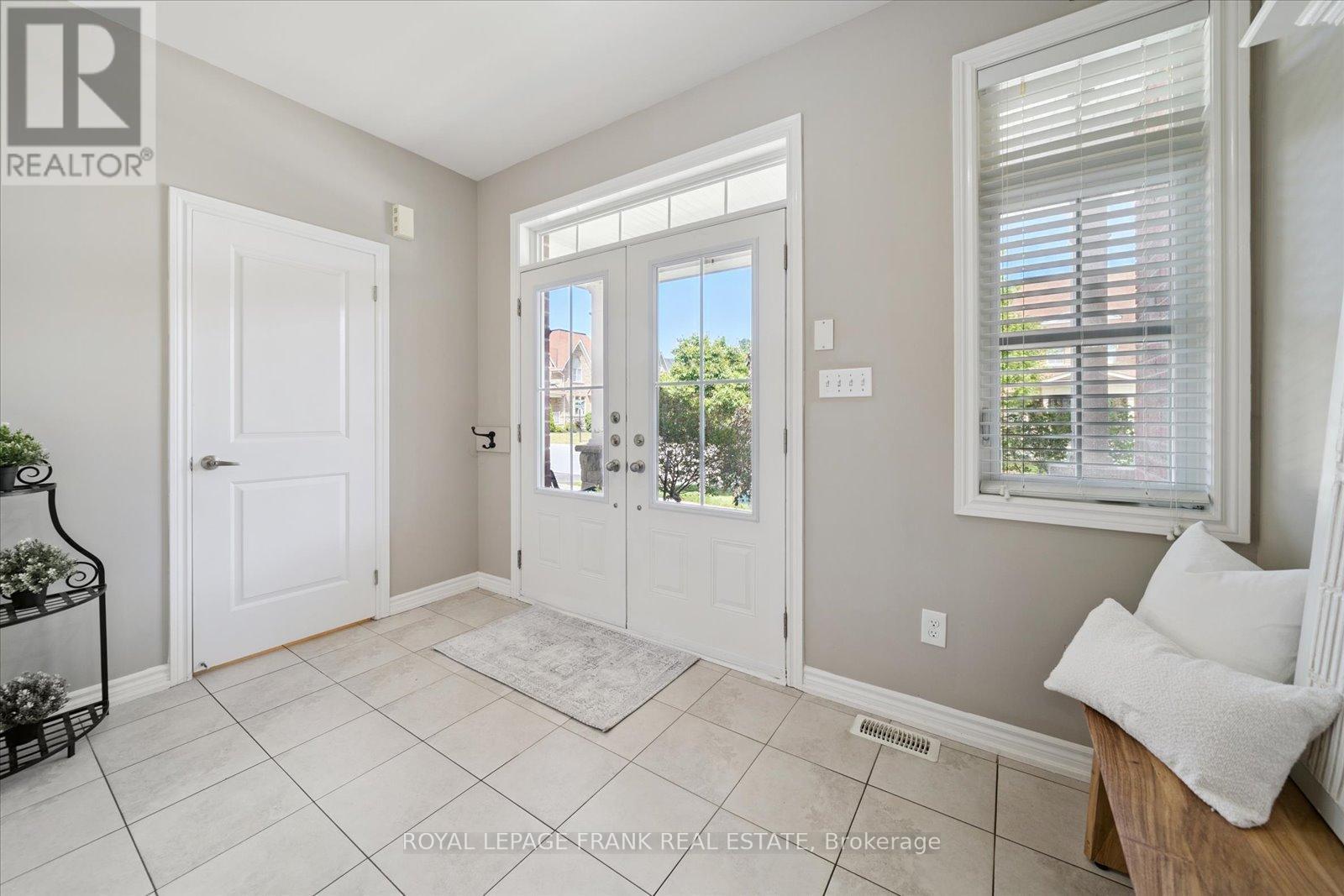 












24 BURNING SPRINGS PLACE

,
Whitby (Brooklin),




Ontario
L1M0K1

