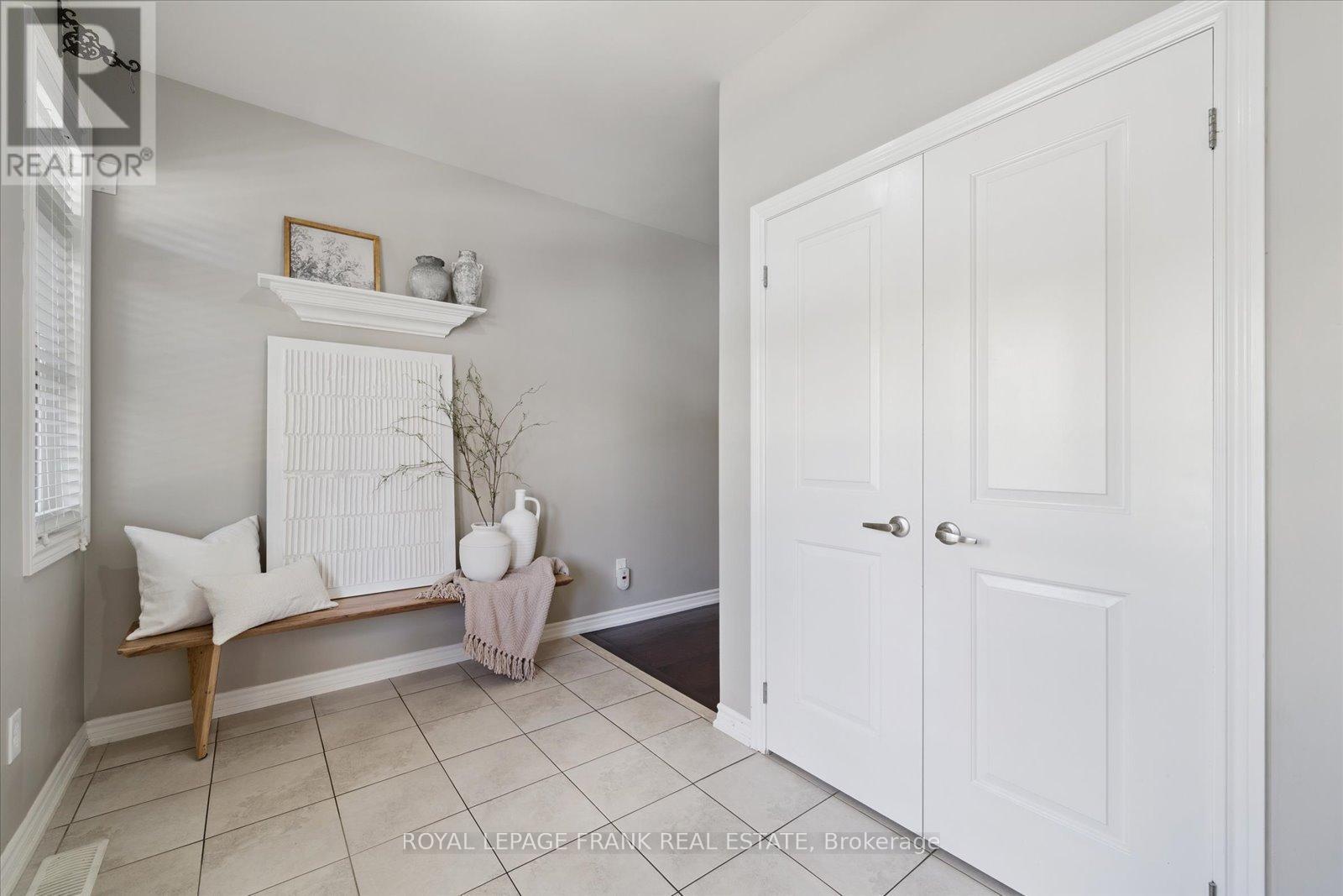 












24 BURNING SPRINGS PLACE

,
Whitby (Brooklin),




Ontario
L1M0K1

