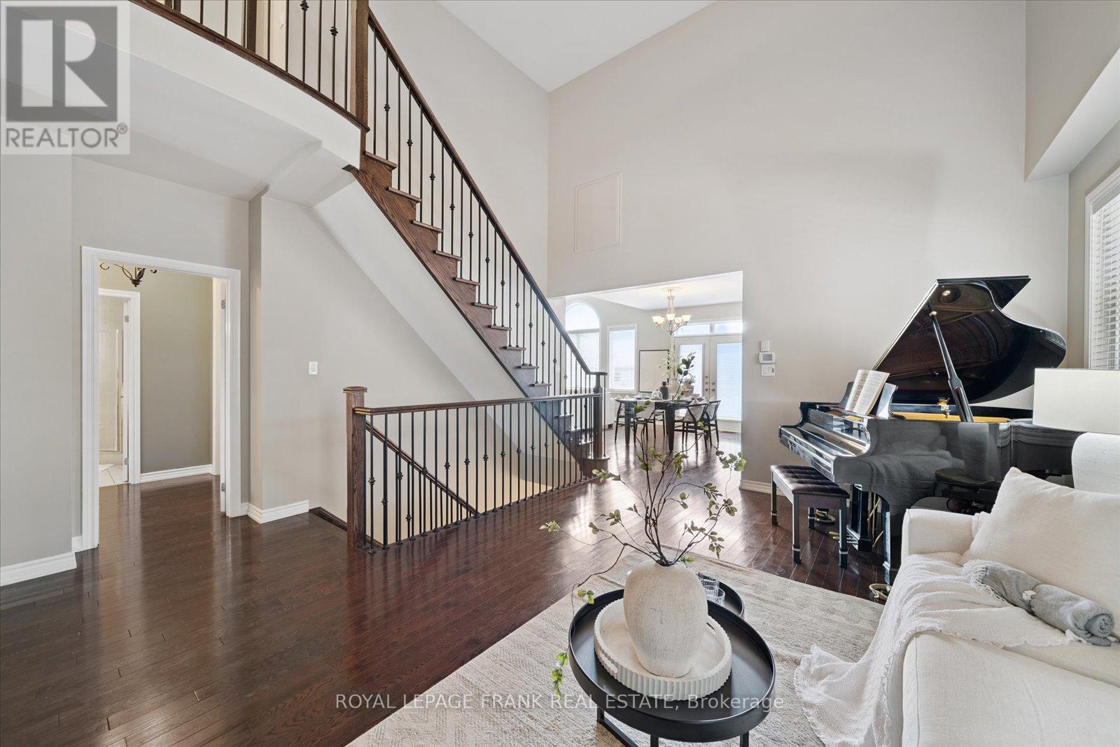 












24 BURNING SPRINGS PLACE

,
Whitby (Brooklin),




Ontario
L1M0K1

