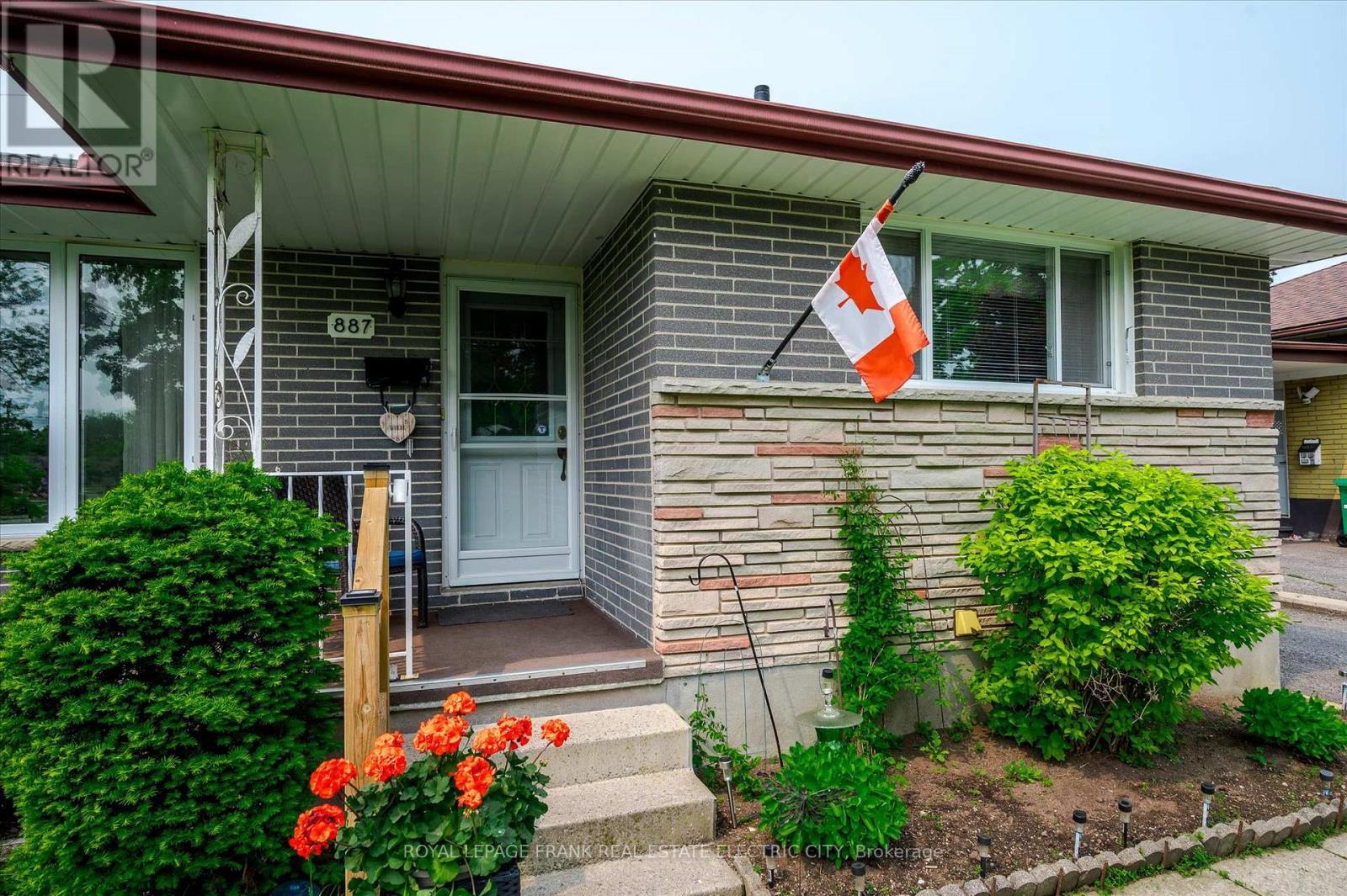 












887 WESTDALE AVENUE

,
Peterborough North (South),




Ontario
K9H6C5

