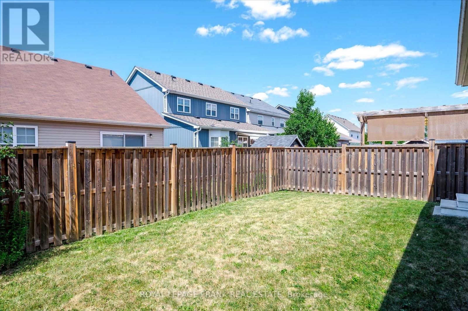












562 GRANGE WAY

,
Peterborough North (North),




Ontario
K9H0G5

