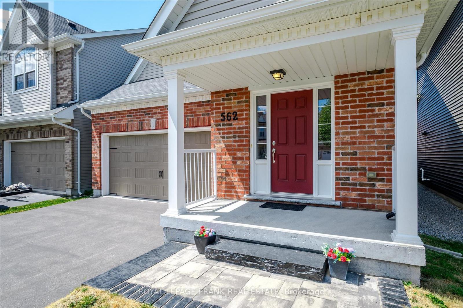 












562 GRANGE WAY

,
Peterborough North (North),




Ontario
K9H0G5

