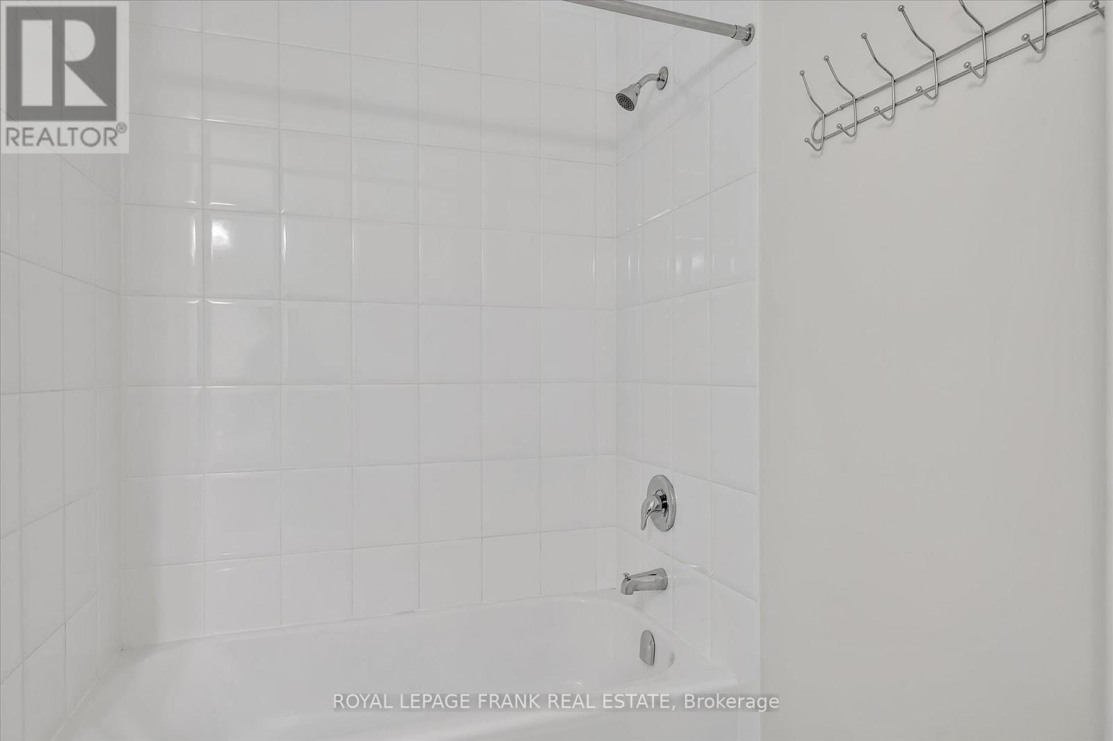 












562 GRANGE WAY

,
Peterborough North (North),




Ontario
K9H0G5

