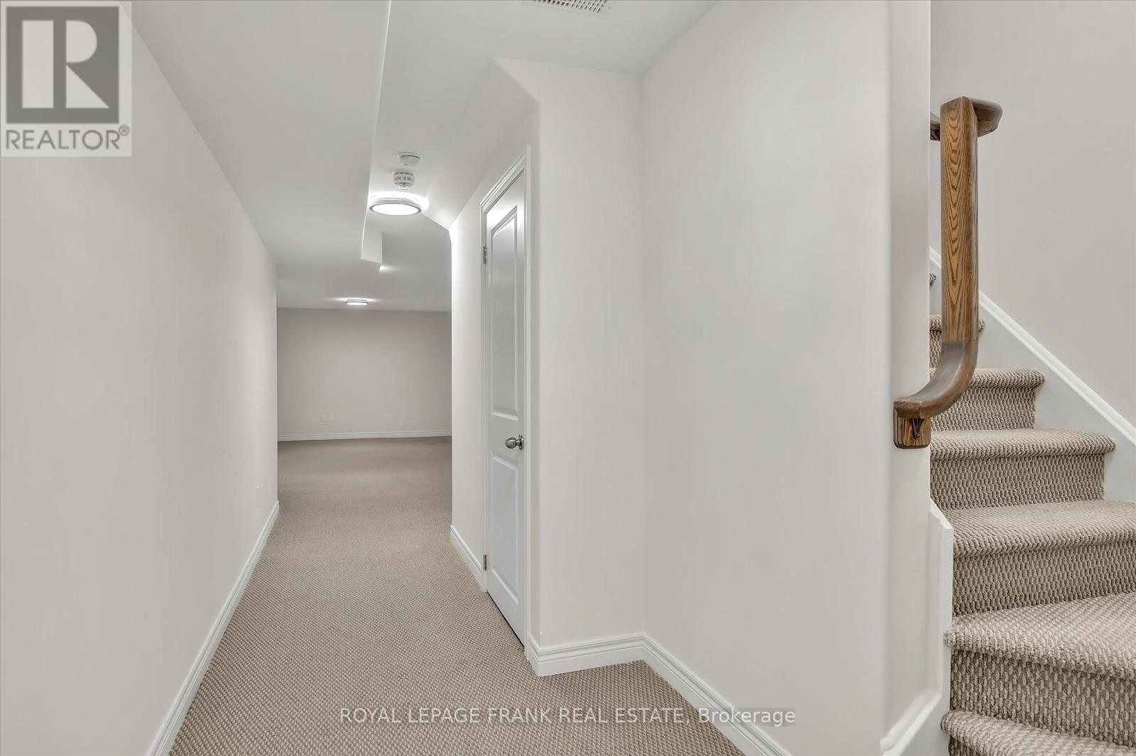 












562 GRANGE WAY

,
Peterborough North (North),




Ontario
K9H0G5

