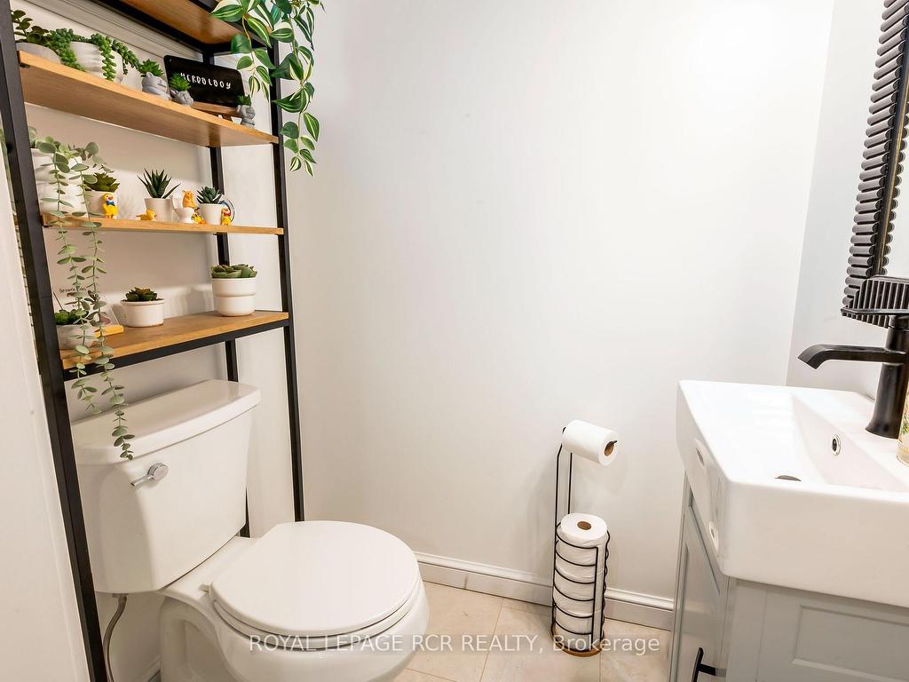 









23


Highland

Drive,
Orangeville,




ON
L9W 2Y2

