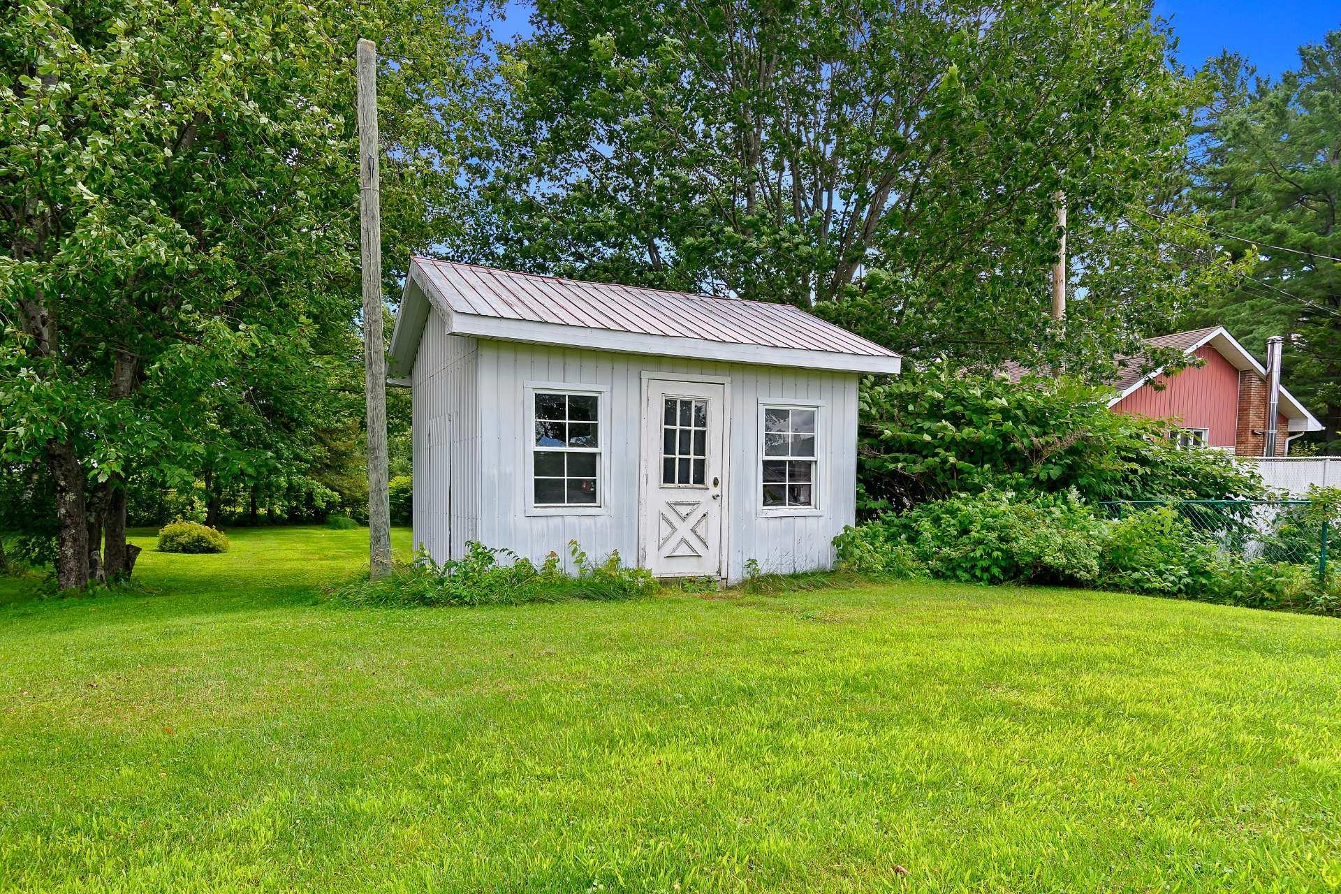 









35


Rue Frost

,
Fort-Coulonge,




QC
J0X1V0

