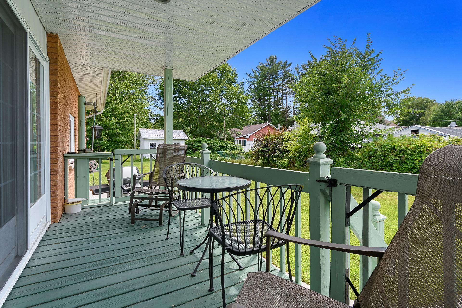 









35


Rue Frost

,
Fort-Coulonge,




QC
J0X1V0

