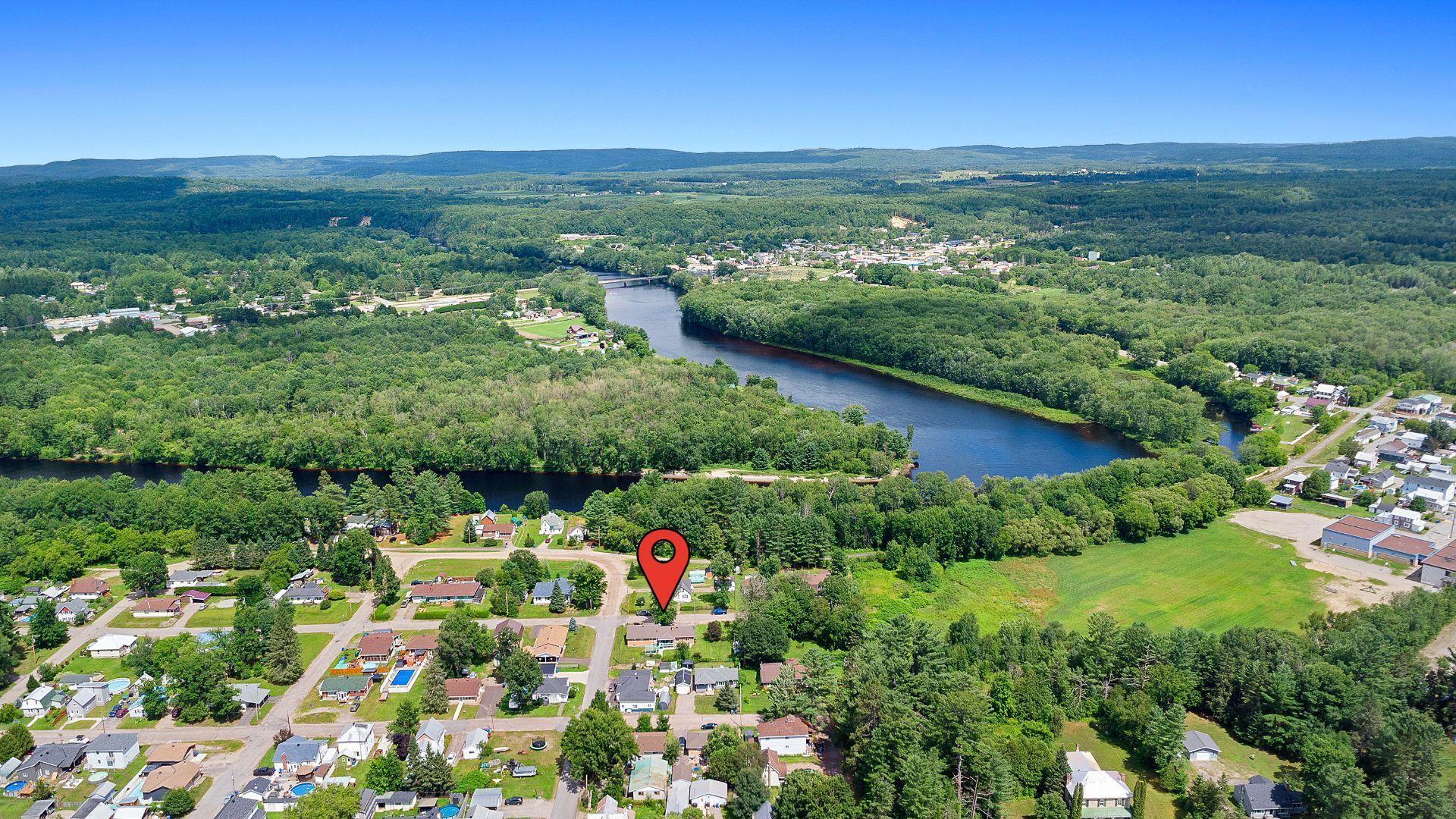 









35


Rue Frost

,
Fort-Coulonge,




QC
J0X1V0

