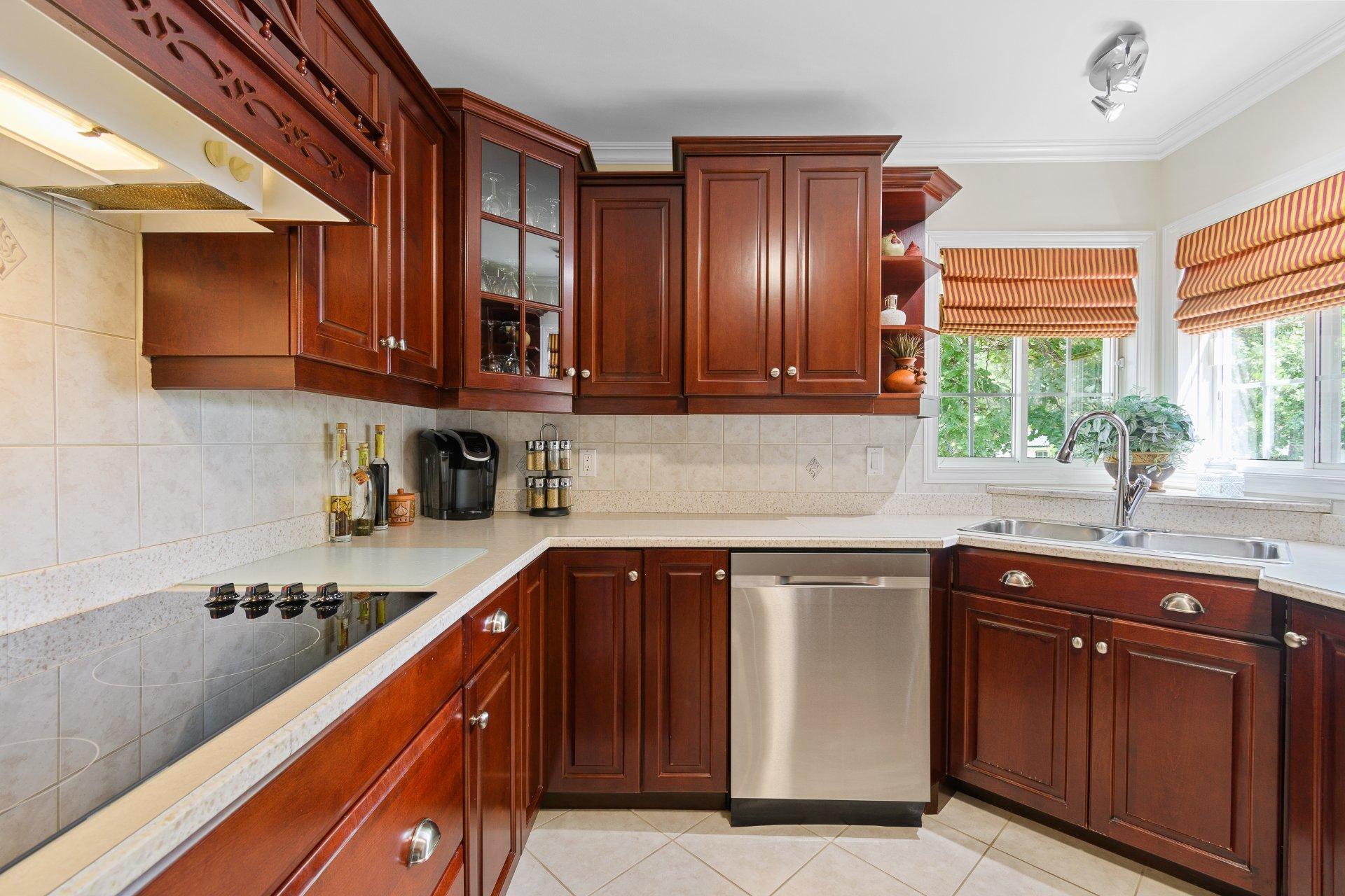 









35


Rue Frost

,
Fort-Coulonge,




QC
J0X1V0

