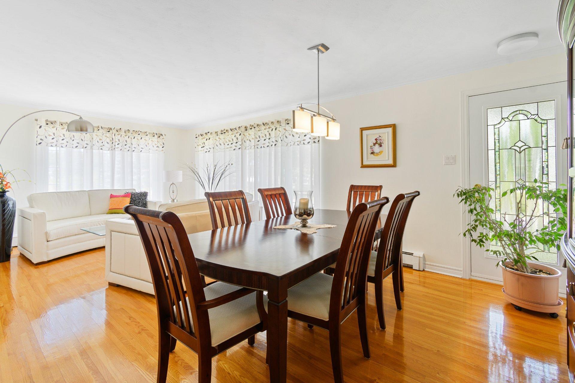 









35


Rue Frost

,
Fort-Coulonge,




QC
J0X1V0

