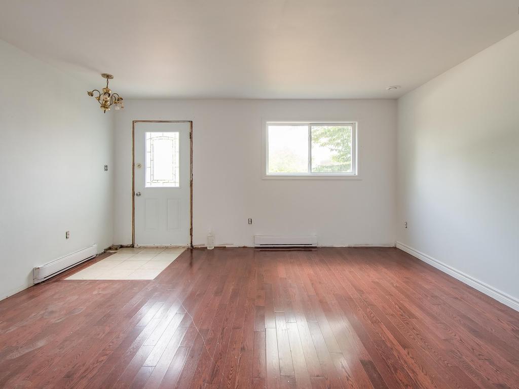 












11 Fourth Street

,
Dartmouth,




NS
B2X 1Y1


