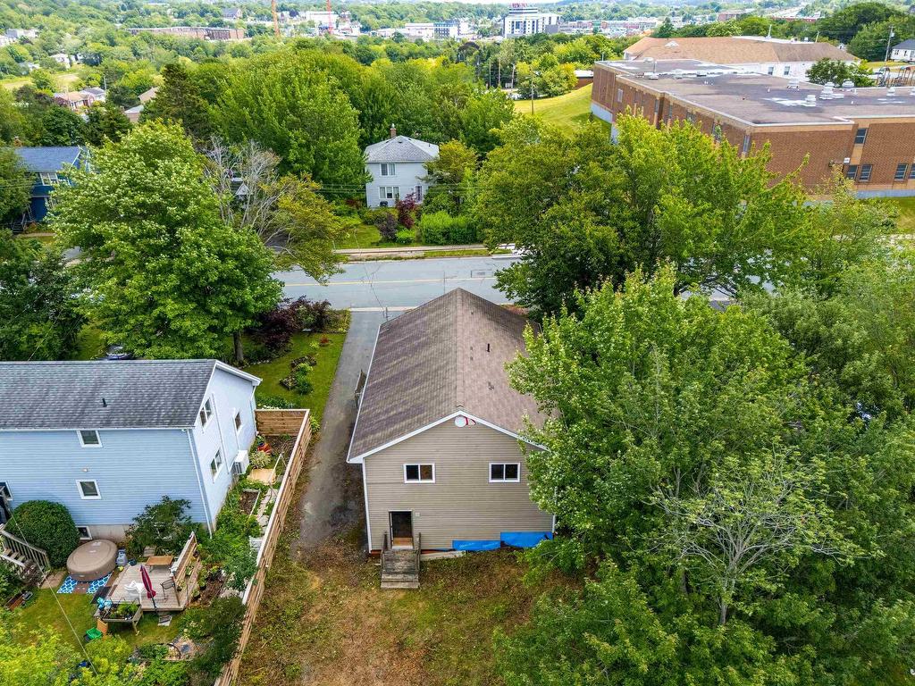 












11 Fourth Street

,
Dartmouth,




NS
B2X 1Y1

